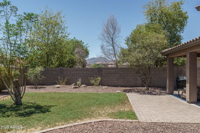 18345 W ONYX Avenue, Waddell, AZ 85355