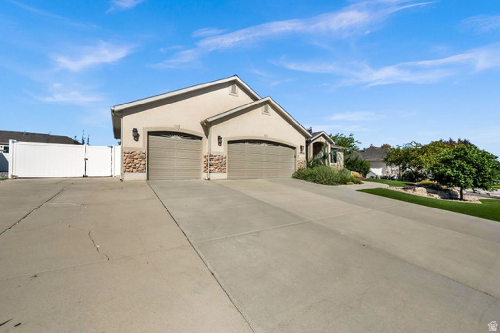 10098 S 3490 W, South Jordan, UT 84095 — photo 3