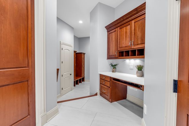 917 Jackson Avenue, Naperville, IL 60540