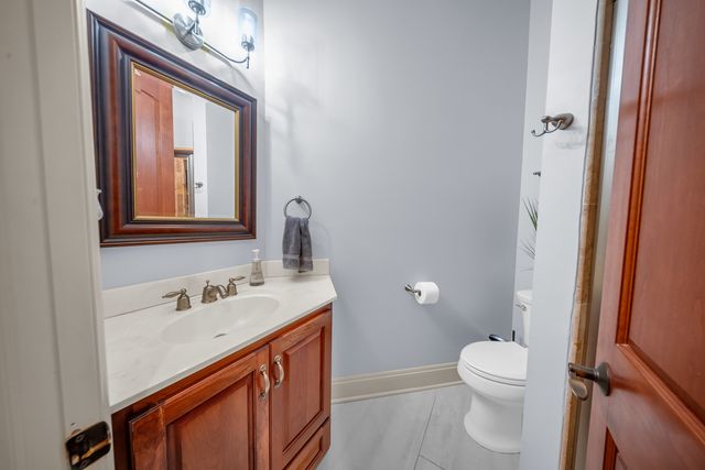 917 Jackson Avenue, Naperville, IL 60540