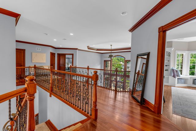 917 Jackson Avenue, Naperville, IL 60540