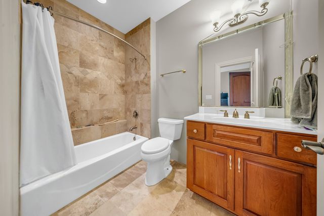 917 Jackson Avenue, Naperville, IL 60540