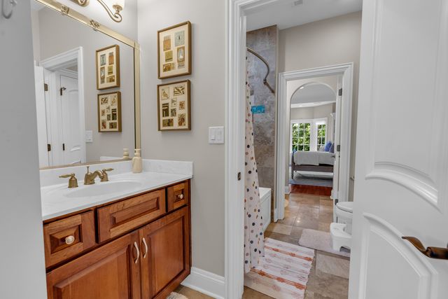917 Jackson Avenue, Naperville, IL 60540