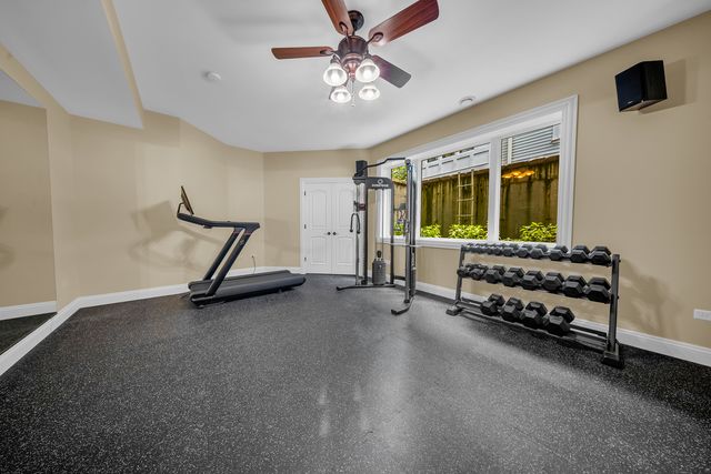 917 Jackson Avenue, Naperville, IL 60540