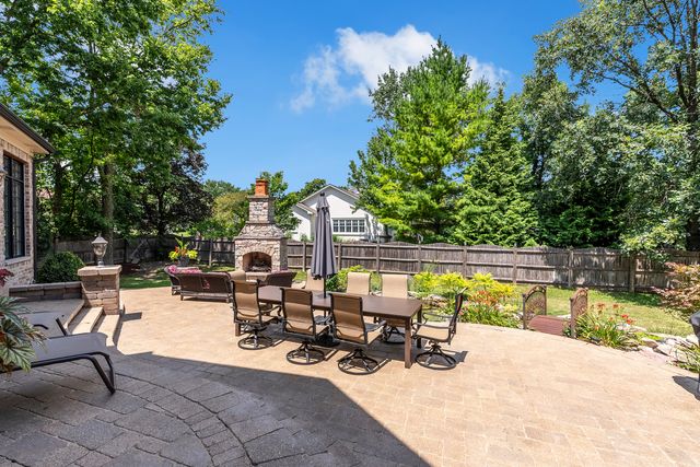917 Jackson Avenue, Naperville, IL 60540