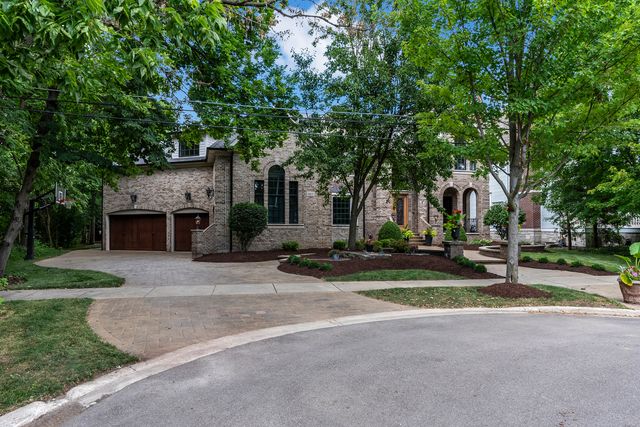 917 Jackson Avenue, Naperville, IL 60540