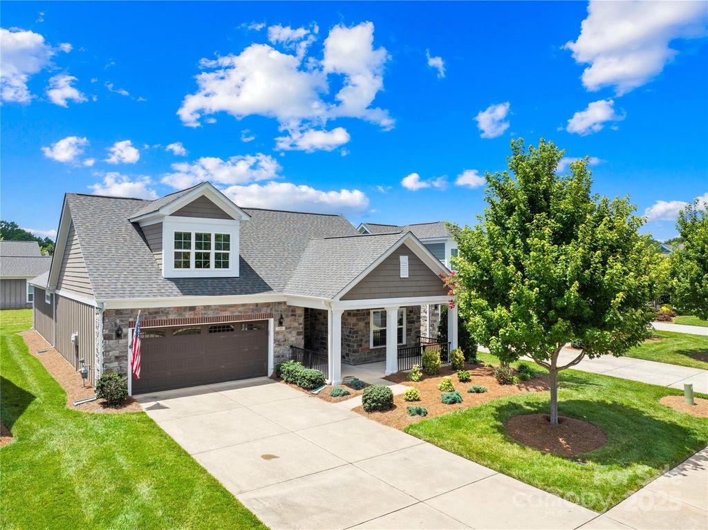 135 Valleymist Lane, Mooresville, NC 28117