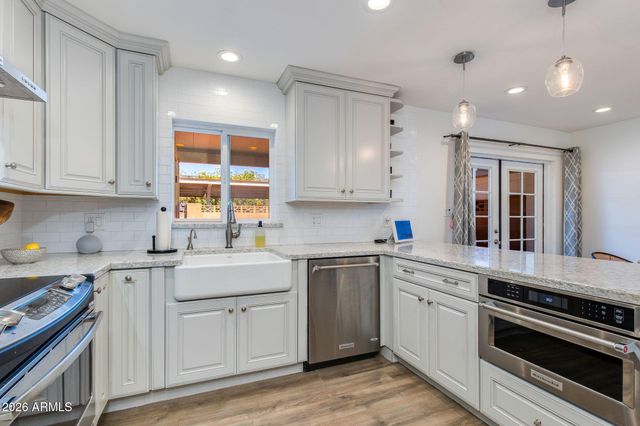 4081 E CAMPBELL Avenue, Phoenix, AZ 85018