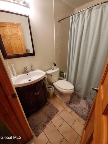 811 Madison Avenue, Albany, NY 12208