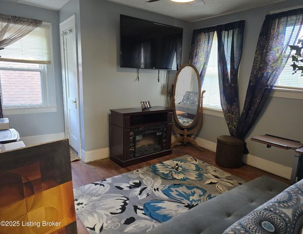 111 S 40th St, Louisville, KY 40212