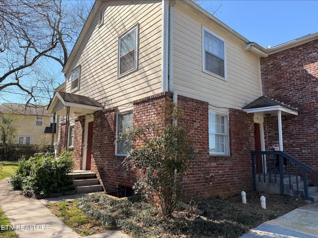 2703 Bridalwood Drive, Knoxville, TN 37917