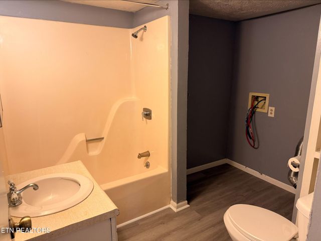 2703 Bridalwood Drive, Knoxville, TN 37917