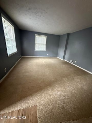 2703 Bridalwood Drive, Knoxville, TN 37917
