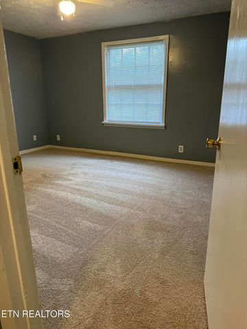 2703 Bridalwood Drive, Knoxville, TN 37917