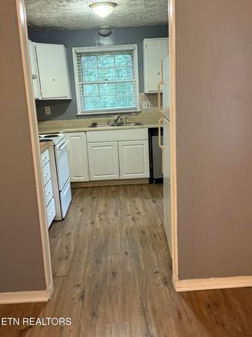 2703 Bridalwood Drive, Knoxville, TN 37917