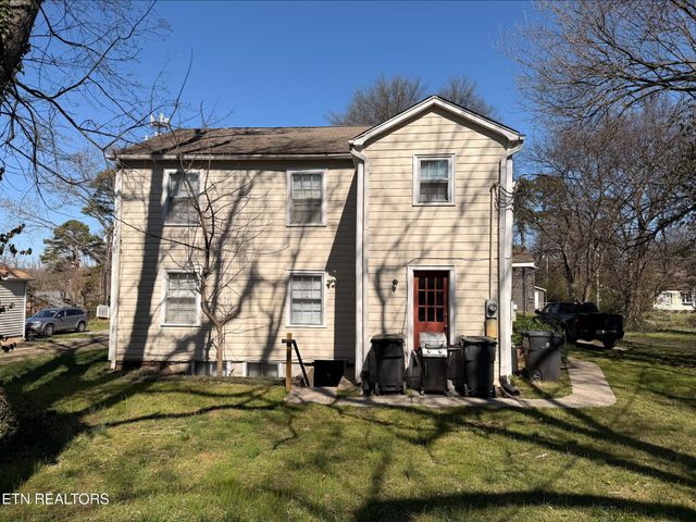 2703 Bridalwood Drive, Knoxville, TN 37917