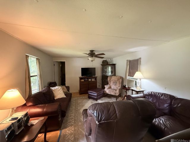 8481 Sharee Pl, Denham Springs, LA 70726