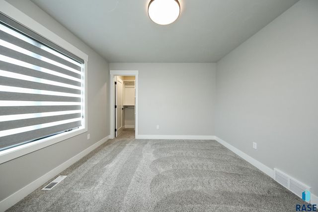 505 Sassafras Cir Circle, Sioux Falls, SD 57110