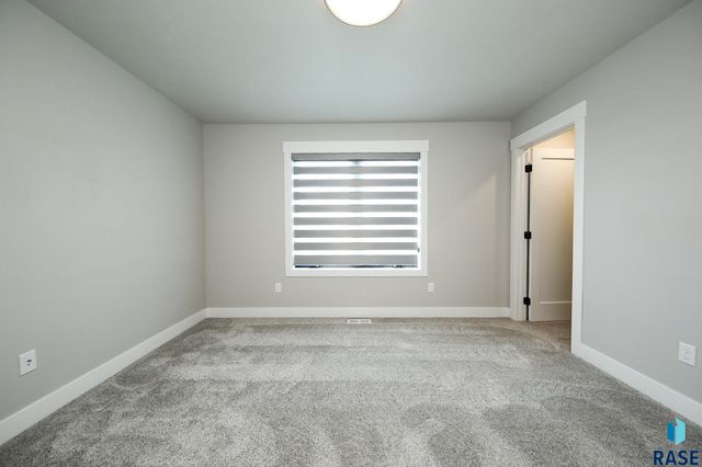 505 Sassafras Cir Circle, Sioux Falls, SD 57110