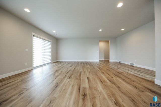 505 Sassafras Cir Circle, Sioux Falls, SD 57110