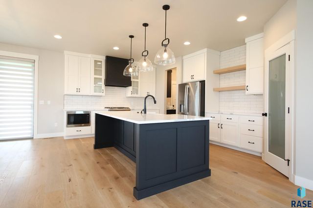 505 Sassafras Cir Circle, Sioux Falls, SD 57110
