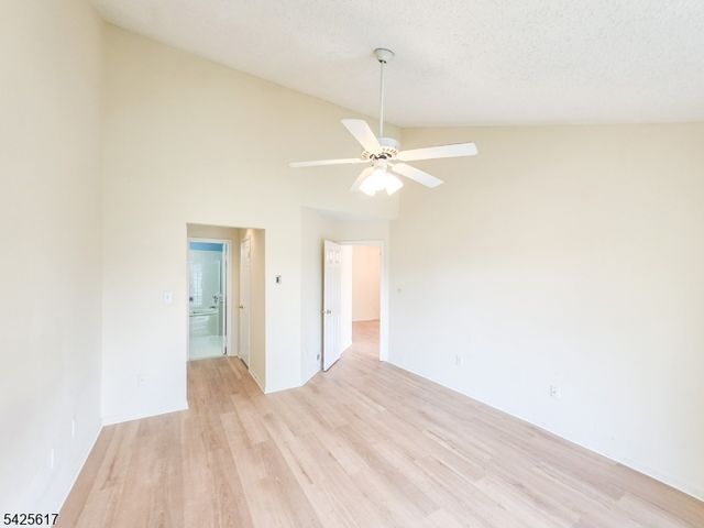 1 Rutland Ln, Monroe Twp., NJ 08831