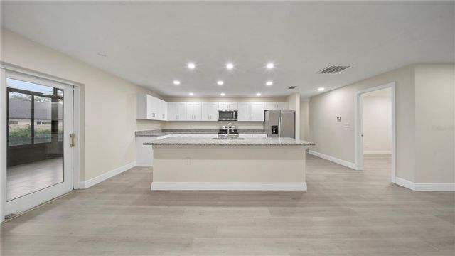2662 DERBYSHIRE ROAD, Maitland, FL 32751