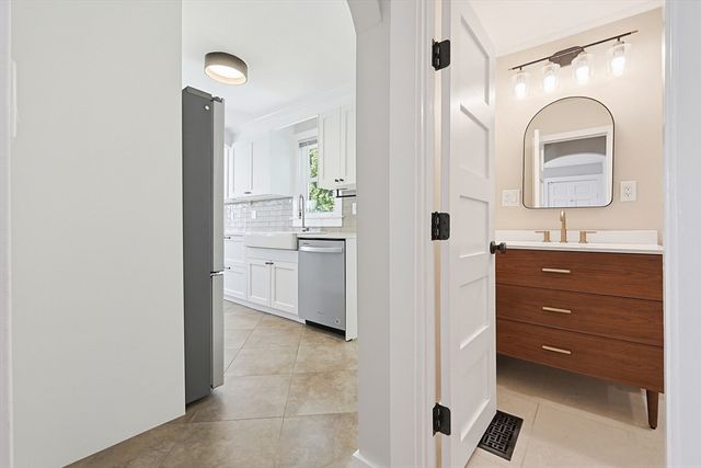 66 Orchard St, Randolph, MA 02368