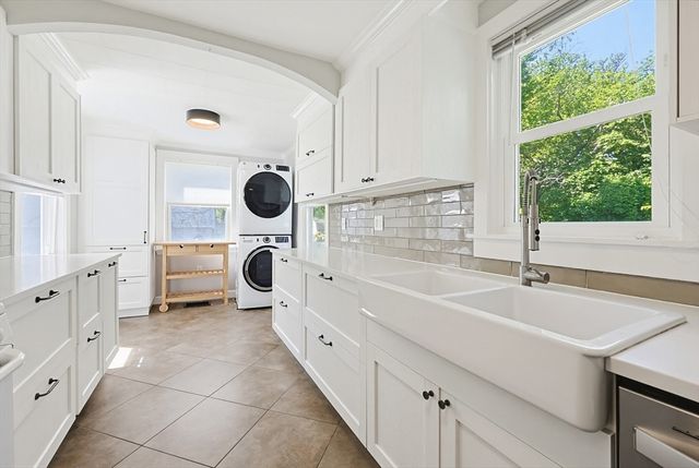 66 Orchard St, Randolph, MA 02368