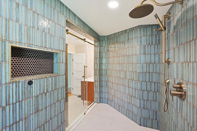 66 Orchard St, Randolph, MA 02368