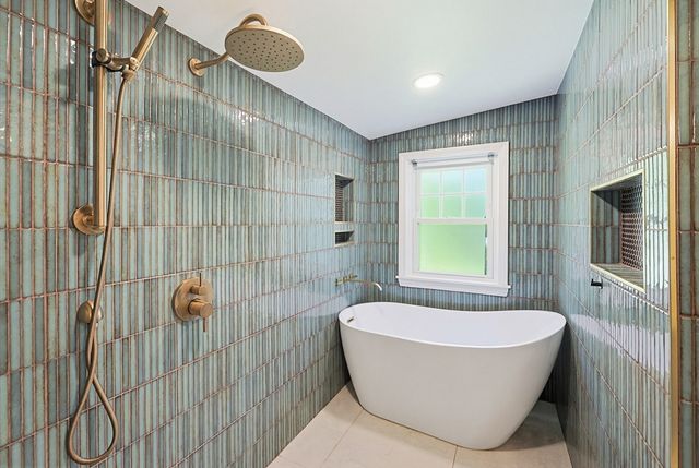 66 Orchard St, Randolph, MA 02368