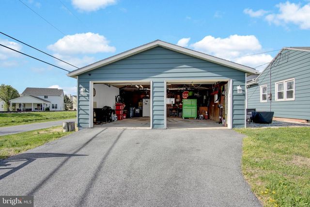 400 LINCOLN ST, Hummelstown, PA 17036
