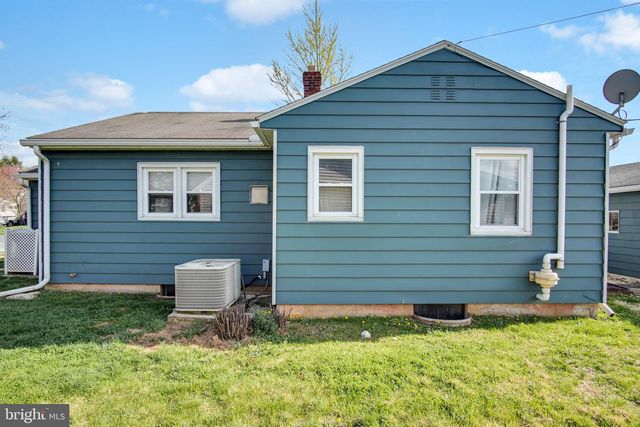 400 LINCOLN ST, Hummelstown, PA 17036