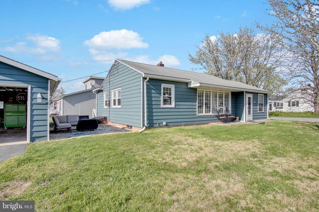 400 LINCOLN ST, Hummelstown, PA 17036