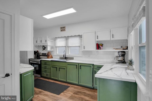 400 LINCOLN ST, Hummelstown, PA 17036