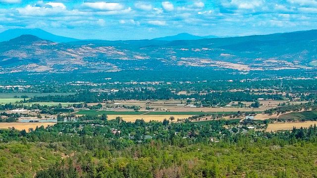 685 Jacksonville Res Road, Jacksonville, OR 97530