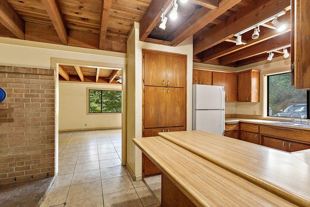 685 Jacksonville Res Road, Jacksonville, OR 97530