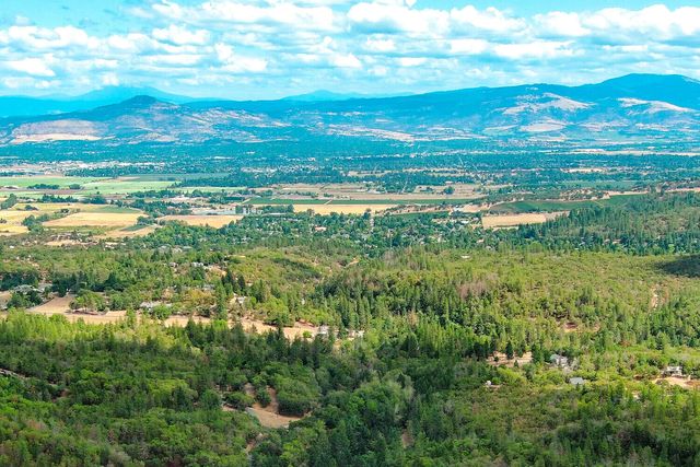 685 Jacksonville Res Road, Jacksonville, OR 97530