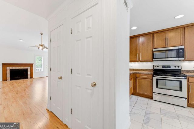 352 Teal Court, Roswell, GA 30076