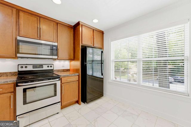 352 Teal Court, Roswell, GA 30076