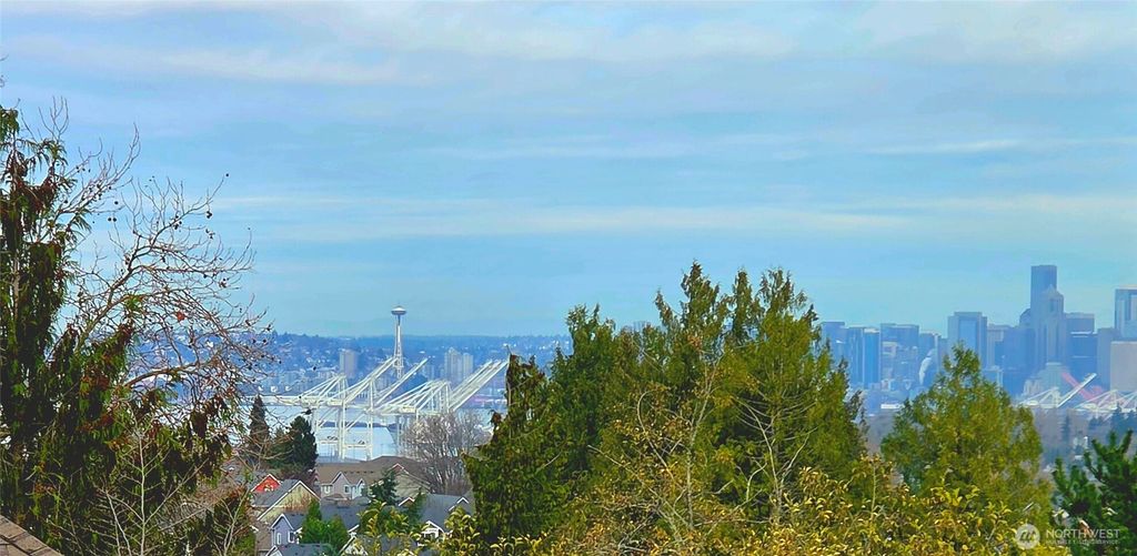 6830 31st Avenue SW, Seattle, WA 98126