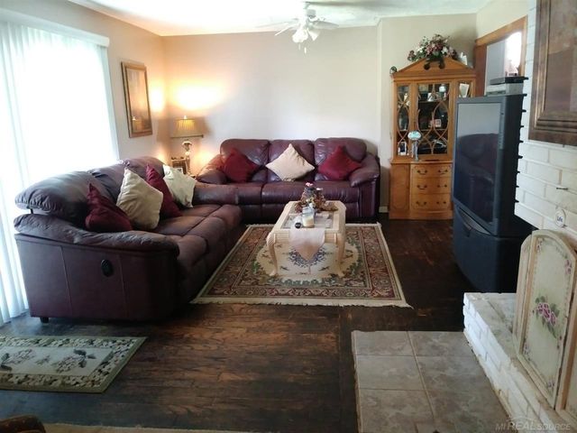13775 mesmer Road, Berlin Twp, MI 48002