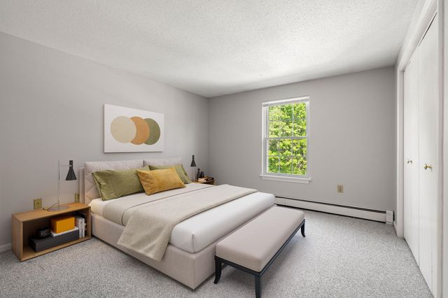 910 White Cedar Boulevard, Portsmouth, NH 03801