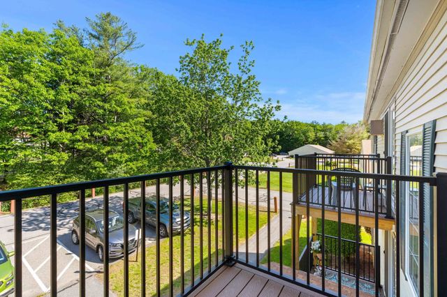 910 White Cedar Boulevard, Portsmouth, NH 03801