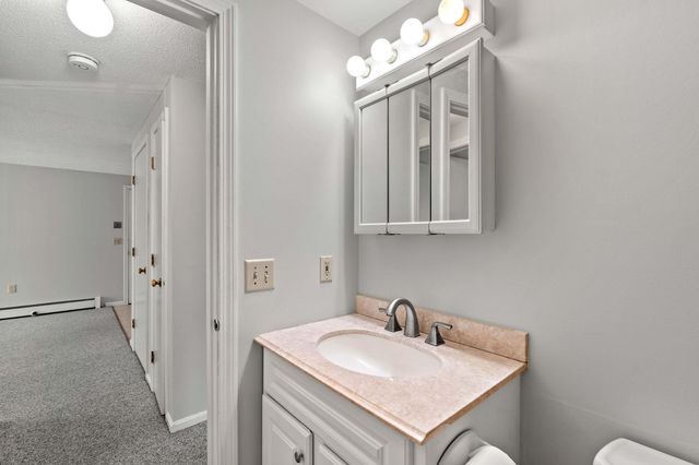 910 White Cedar Boulevard, Portsmouth, NH 03801