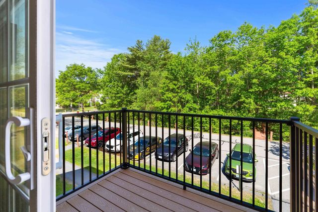 910 White Cedar Boulevard, Portsmouth, NH 03801