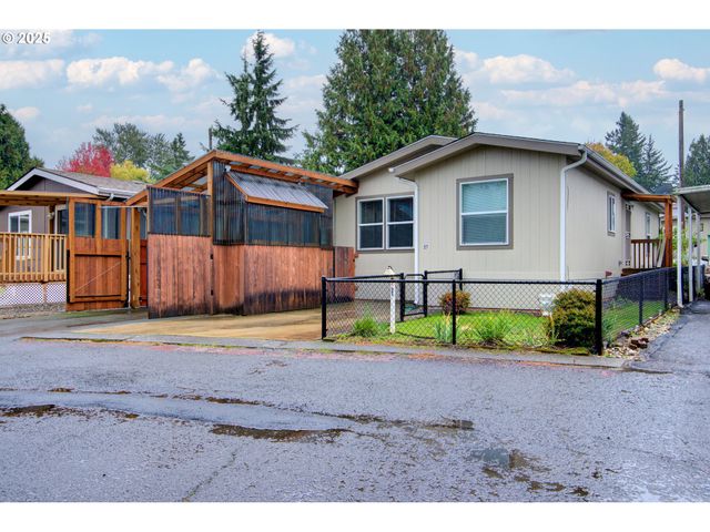2980 Ne DIVISION St 27, Gresham, OR 97030