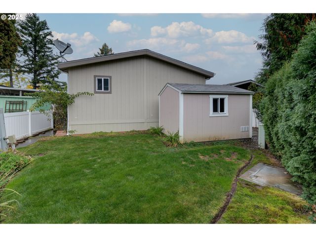 2980 Ne DIVISION St 27, Gresham, OR 97030