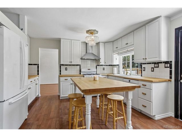 7492 E Bates Dr, Denver, CO 80231