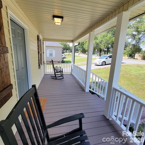 518 Milton L Taylor Street, Kannapolis, NC 28083